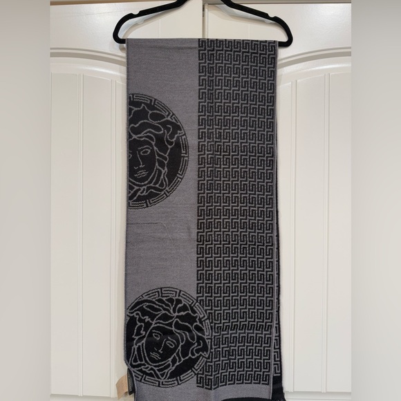 Versace Wool Scarf - Picture 4 of 6